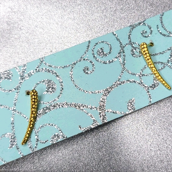 Earrings Ear Climber Gold Tone Delicate Fashion Jewelry Everyday Unique Gift Fun - Picture 2 of 3